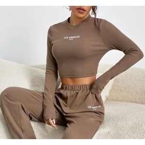 SHEIN Letter Graphic Long Sleeve Crop Top